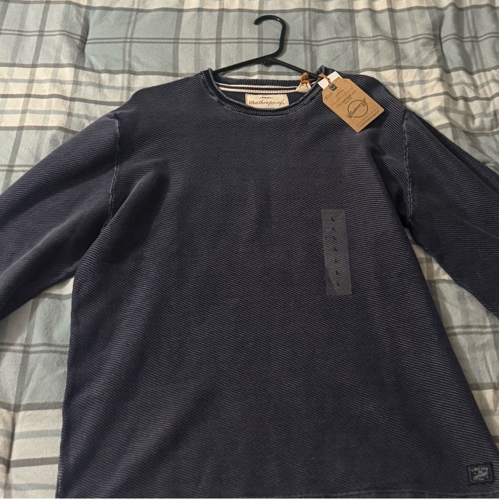 Vintage Men's Navy Blue Shirt